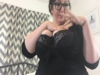 Nerdy BBW Amateur Strips Cums and Asks You to Shoot your Load all over Her
